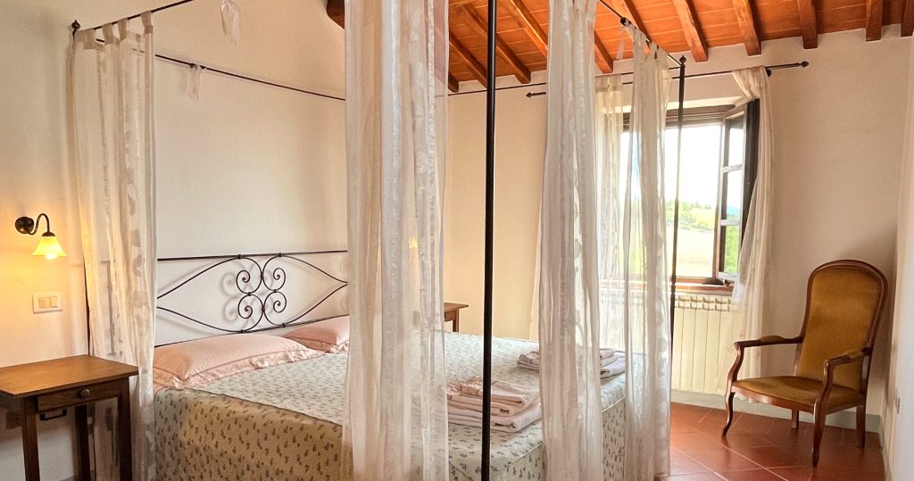 World Vegan Travel_Podere Sole bedroom side view