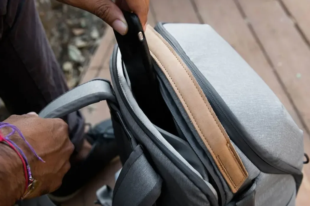 Peak Design Everyday Backpack V2 Zip Ash Grey — durable vegan carry-on backpack for travel